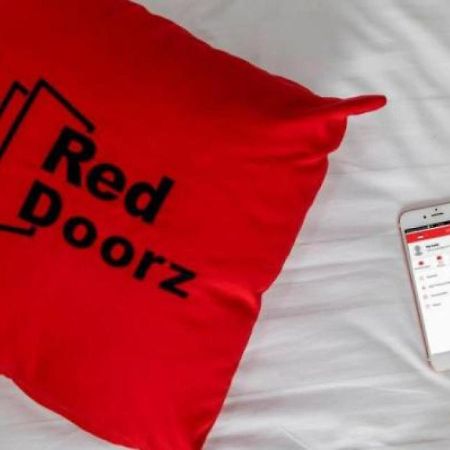 Hotel RedDoorz @ Pelita Raya Rappocini Makasar Zewnętrze zdjęcie