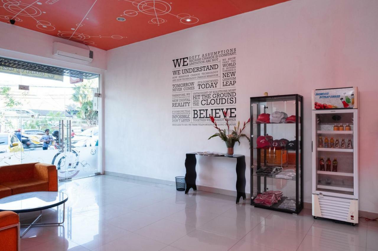 Hotel RedDoorz @ Pelita Raya Rappocini Makasar Zewnętrze zdjęcie