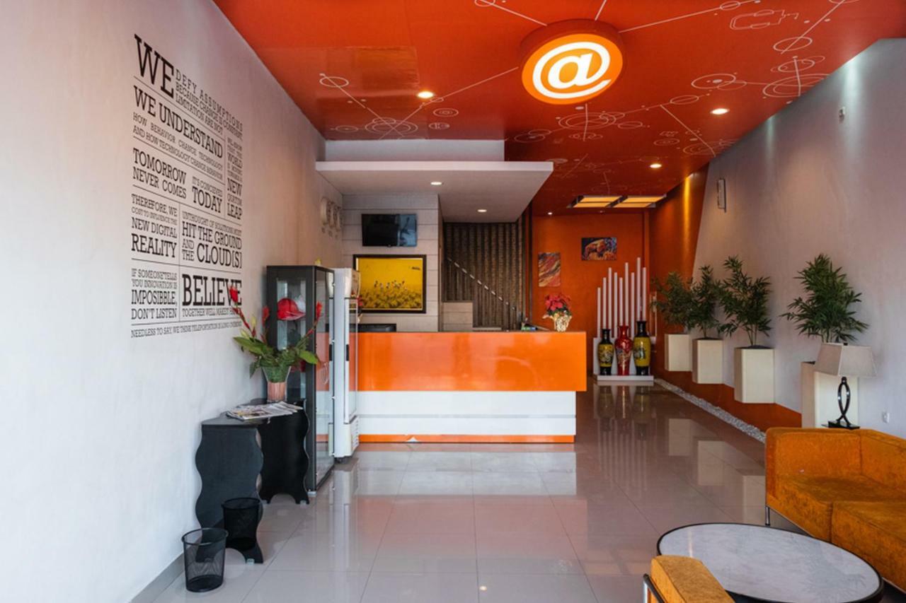 Hotel RedDoorz @ Pelita Raya Rappocini Makasar Zewnętrze zdjęcie
