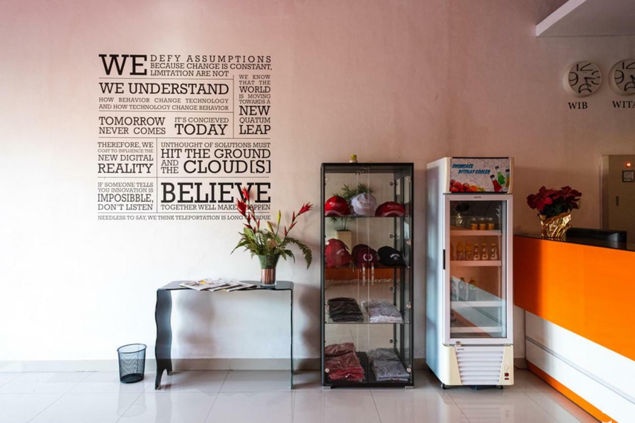 Hotel RedDoorz @ Pelita Raya Rappocini Makasar Zewnętrze zdjęcie