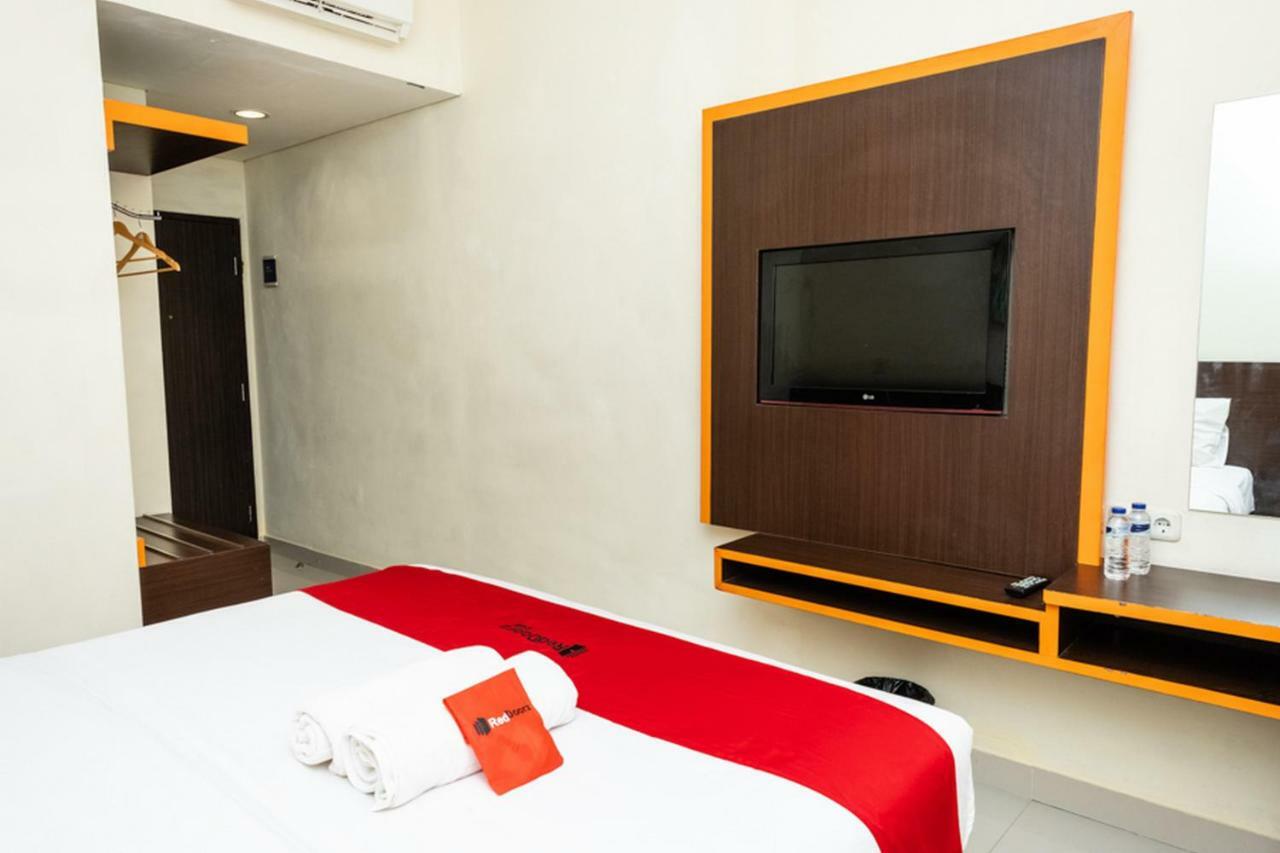 Hotel RedDoorz @ Pelita Raya Rappocini Makasar Zewnętrze zdjęcie