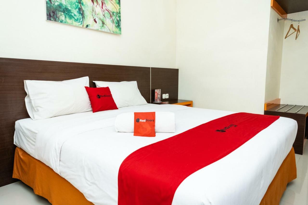 Hotel RedDoorz @ Pelita Raya Rappocini Makasar Zewnętrze zdjęcie